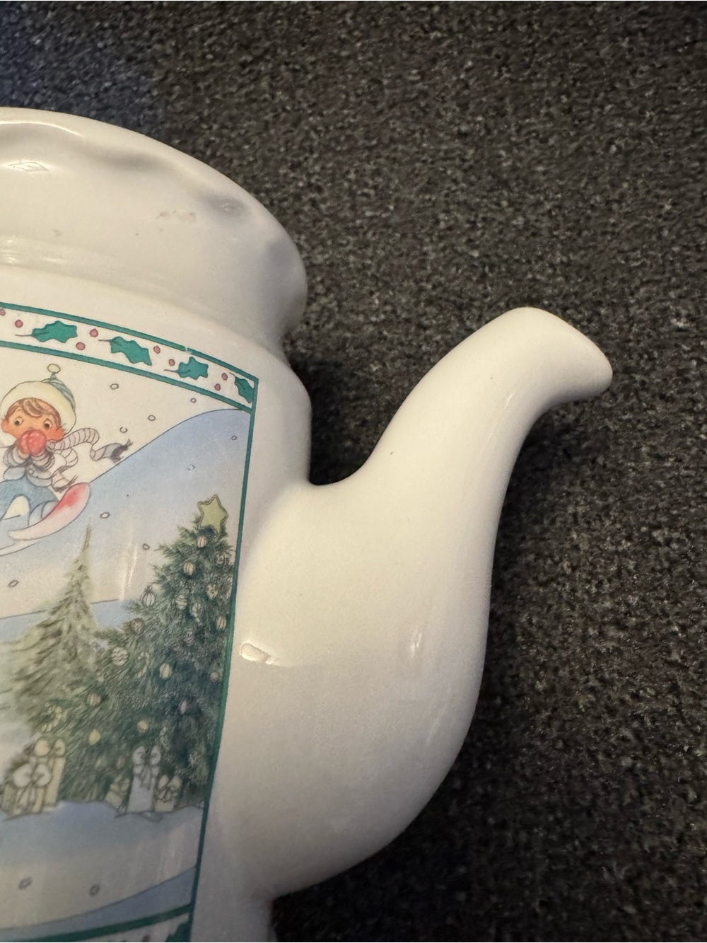 Vintage 1994 Precious Moments Christmas Winter Scene Teapot w/ Lid - Retired - Picture 13 of 13